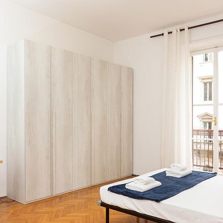 Picasso - Spacious Exclusive Apartment Милано Екстериор снимка